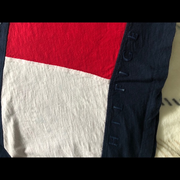 Tommy Hilfiger tee - Picture 2 of 4